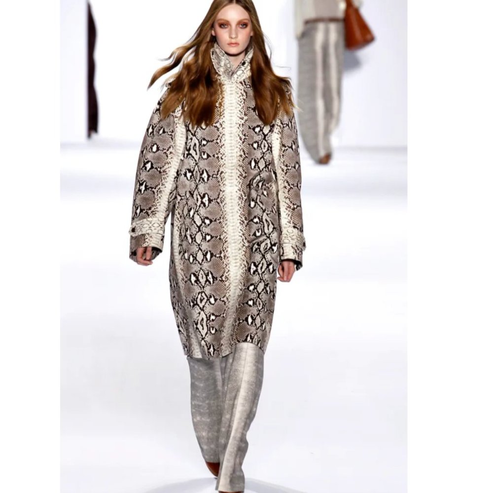 Chloé | Fall 2011 Runway Straight-leg Pants in Moon/Sandstone